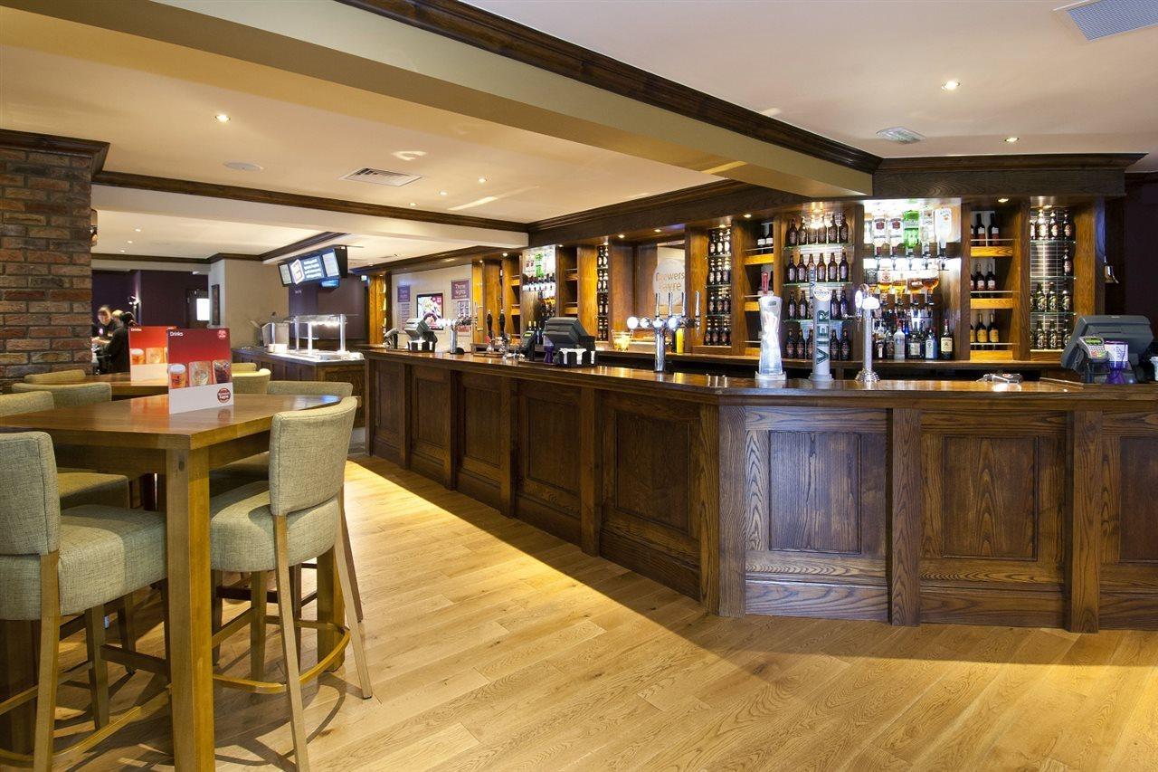 Premier Inn Bicester Exterior photo