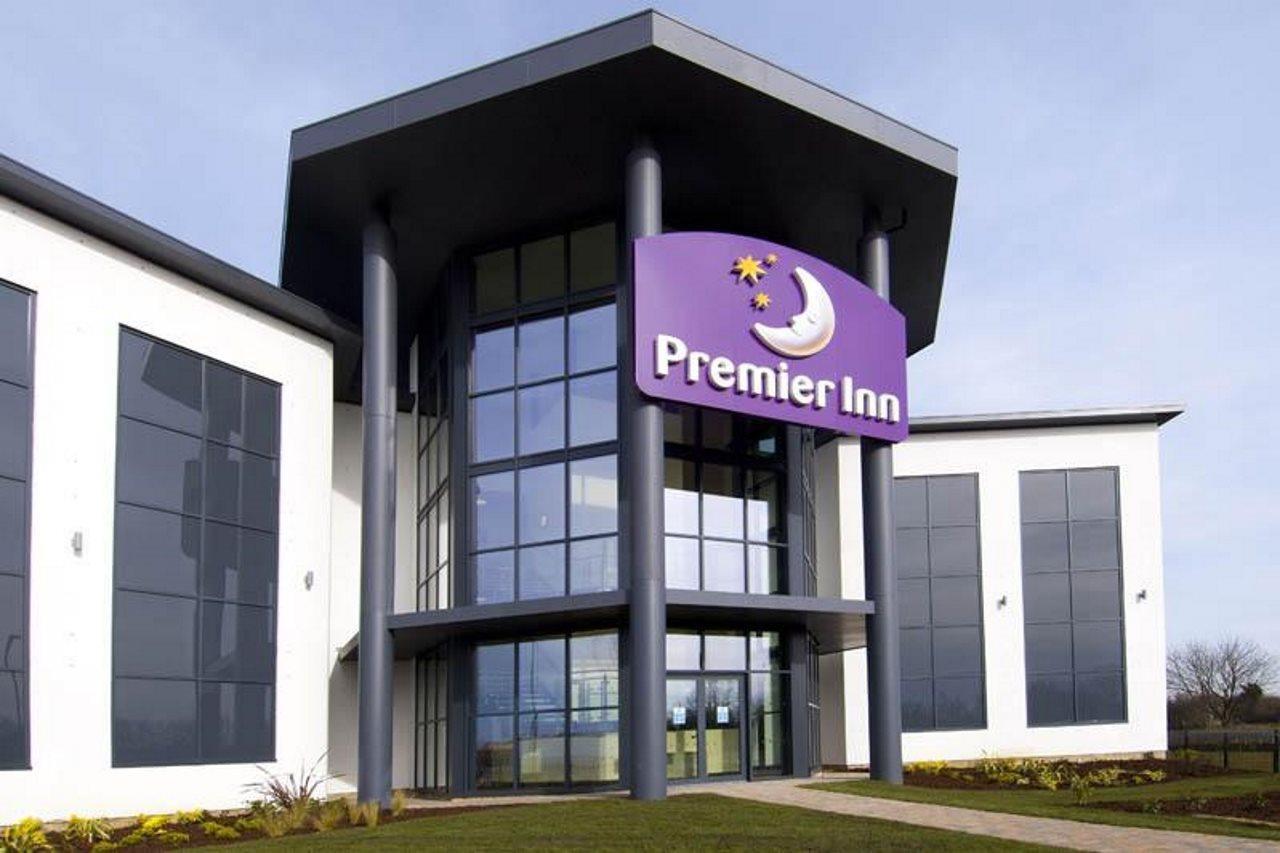 Premier Inn Bicester Exterior photo