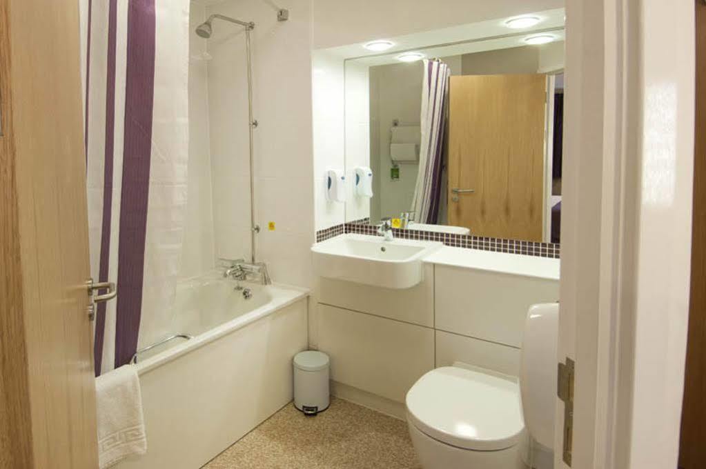 Premier Inn Bicester Exterior photo